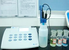 Electronic pH meter